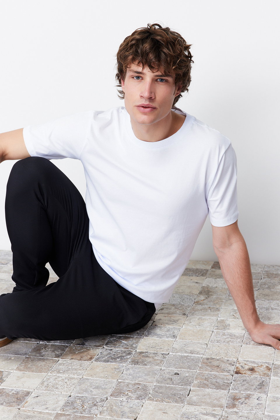 Basic Slim/Slim Cut 100% Cotton Short Sleeve Crew Neck T-Shirt TMNSS19BO0001