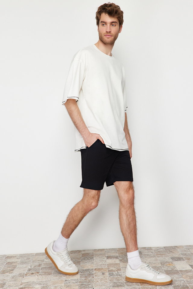 Black - Black Regular Cut Basic Shorts TMNSS24SR00026