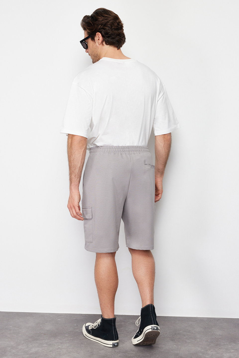 Oversize/Wide Cut Hidden Drawstring Elastic Waist Cargo Pocket Labeled Shorts TMNSS24SR00018