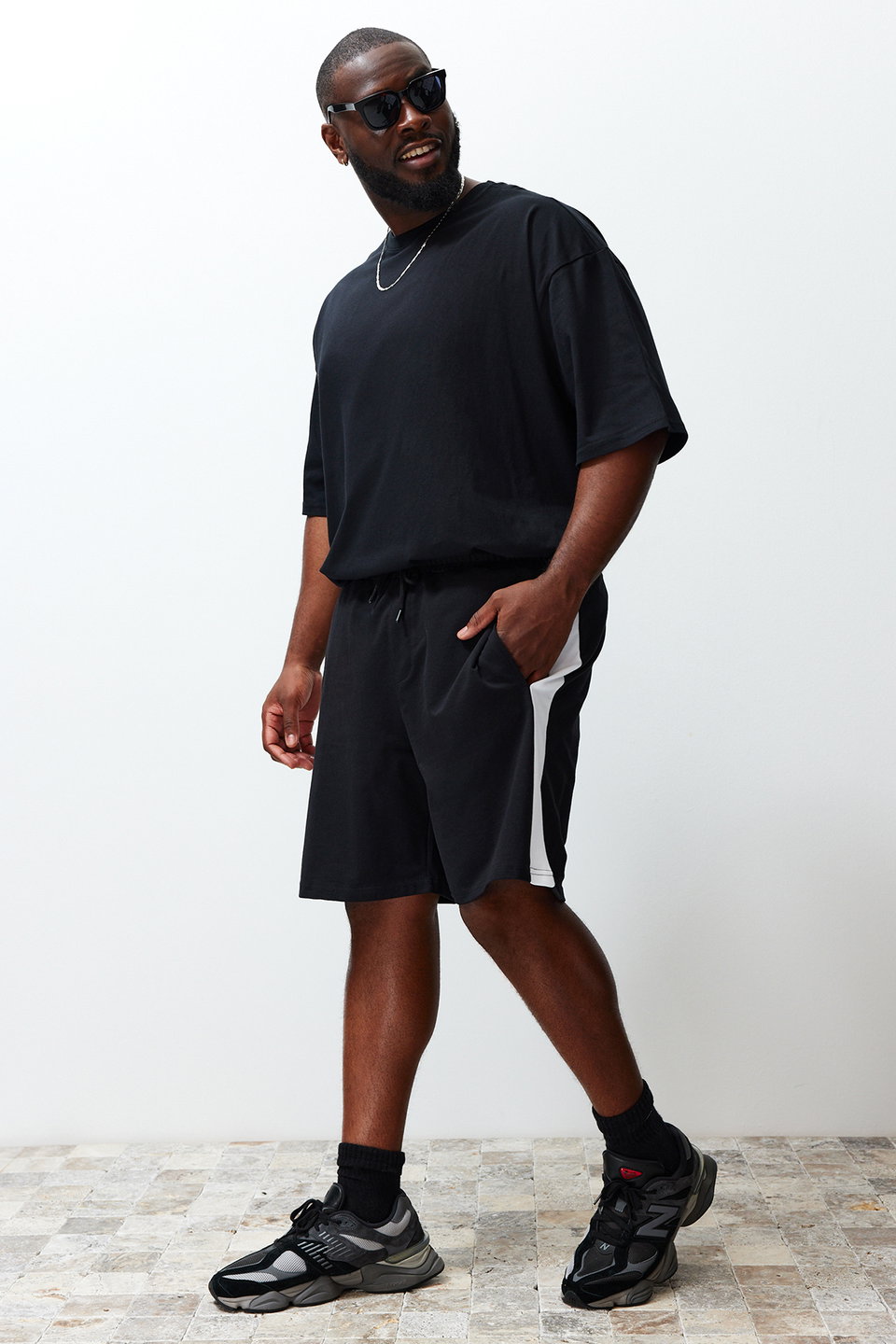 Plus Size Regular Cut Medium Length Elastic Waist Colored Paneled Shorts TMNSS23SR00046