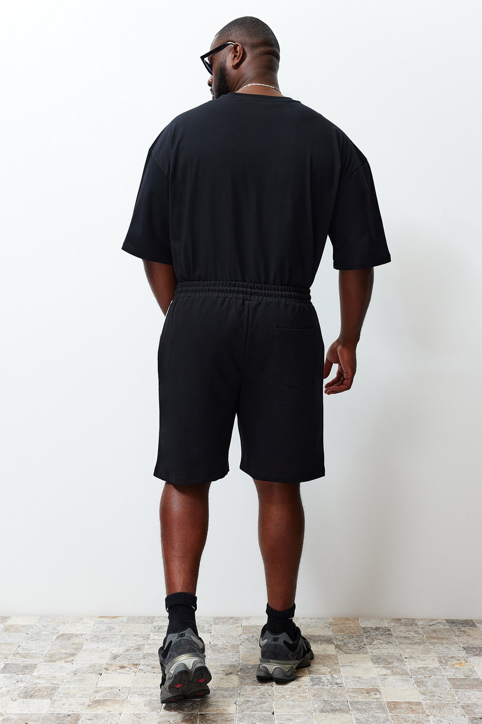 Plus Size Regular Cut Medium Length Elastic Waist Colored Paneled Shorts TMNSS23SR00046