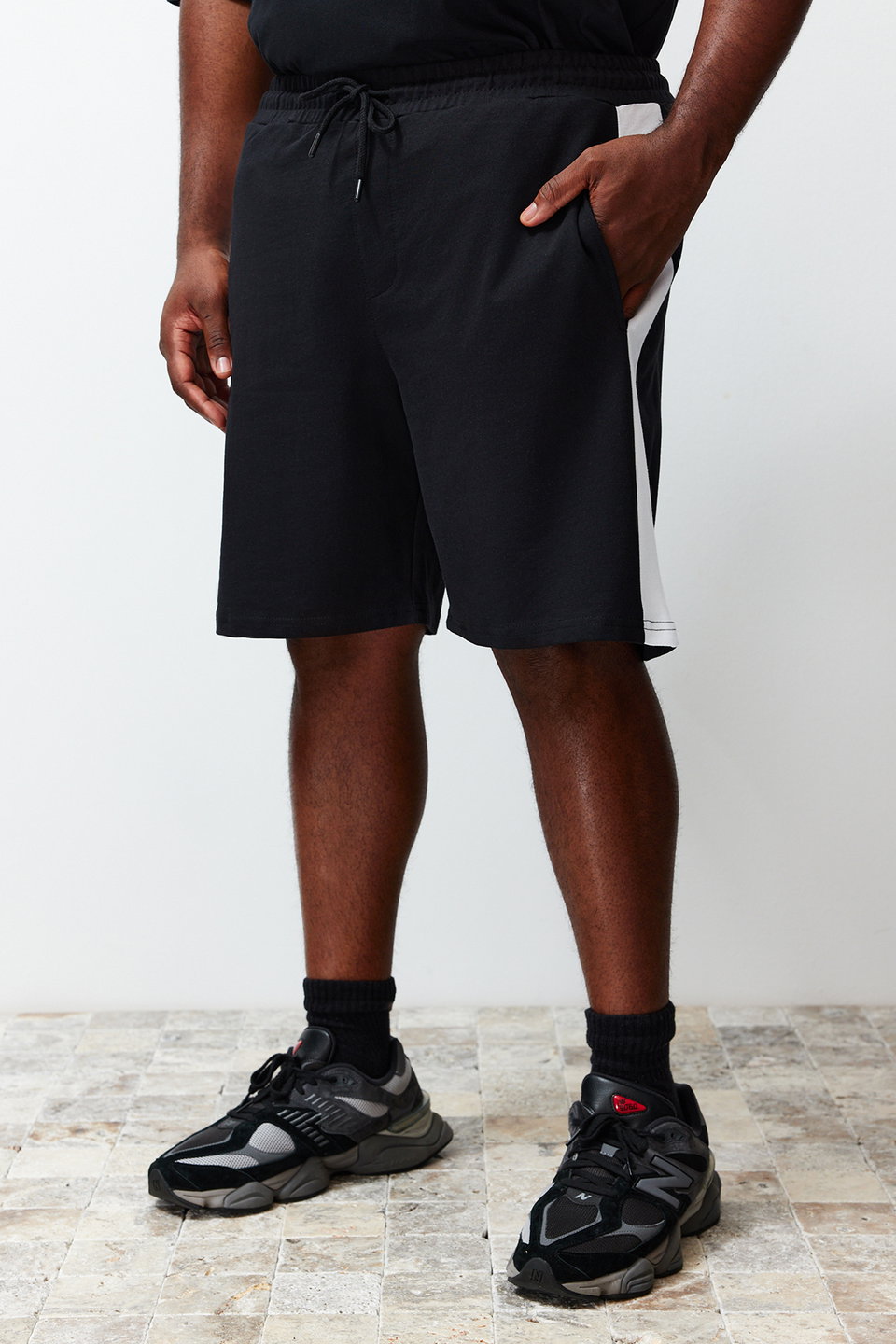 Plus Size Regular Cut Medium Length Elastic Waist Colored Paneled Shorts TMNSS23SR00046