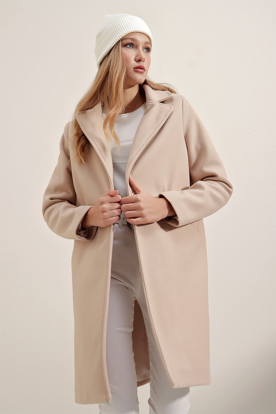 9085 Cachet Coat