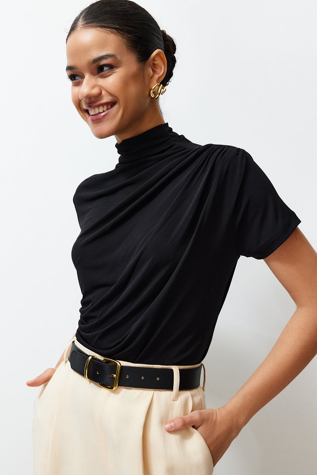 Black - Black Shirring/Drape Detailed Fitted/Fitted Short Sleeve Stand Collar Stretch Knitted Blouse TWOSS24BZ00426