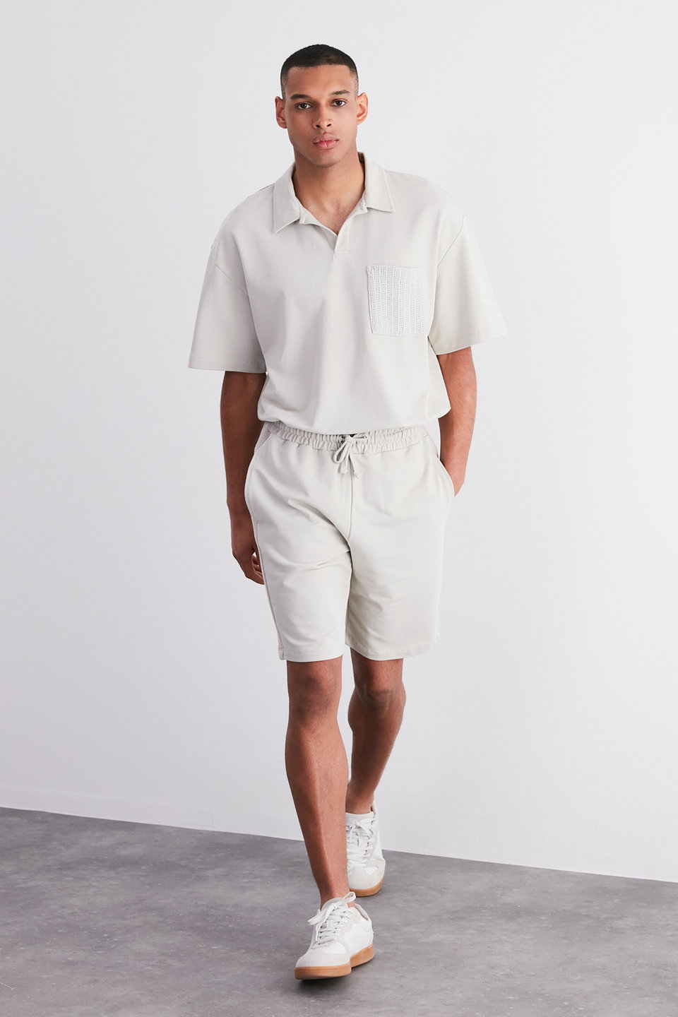 regular/normal cut limited edition knitwear-look piece detailed shorts & bermuda tmnss24sr00035