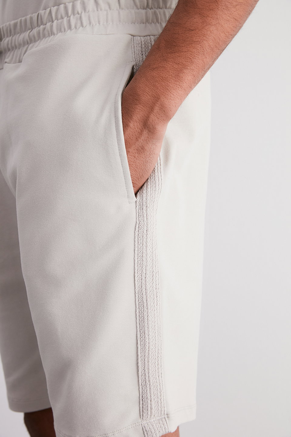 regular/normal cut limited edition knitwear-look piece detailed shorts & bermuda tmnss24sr00035