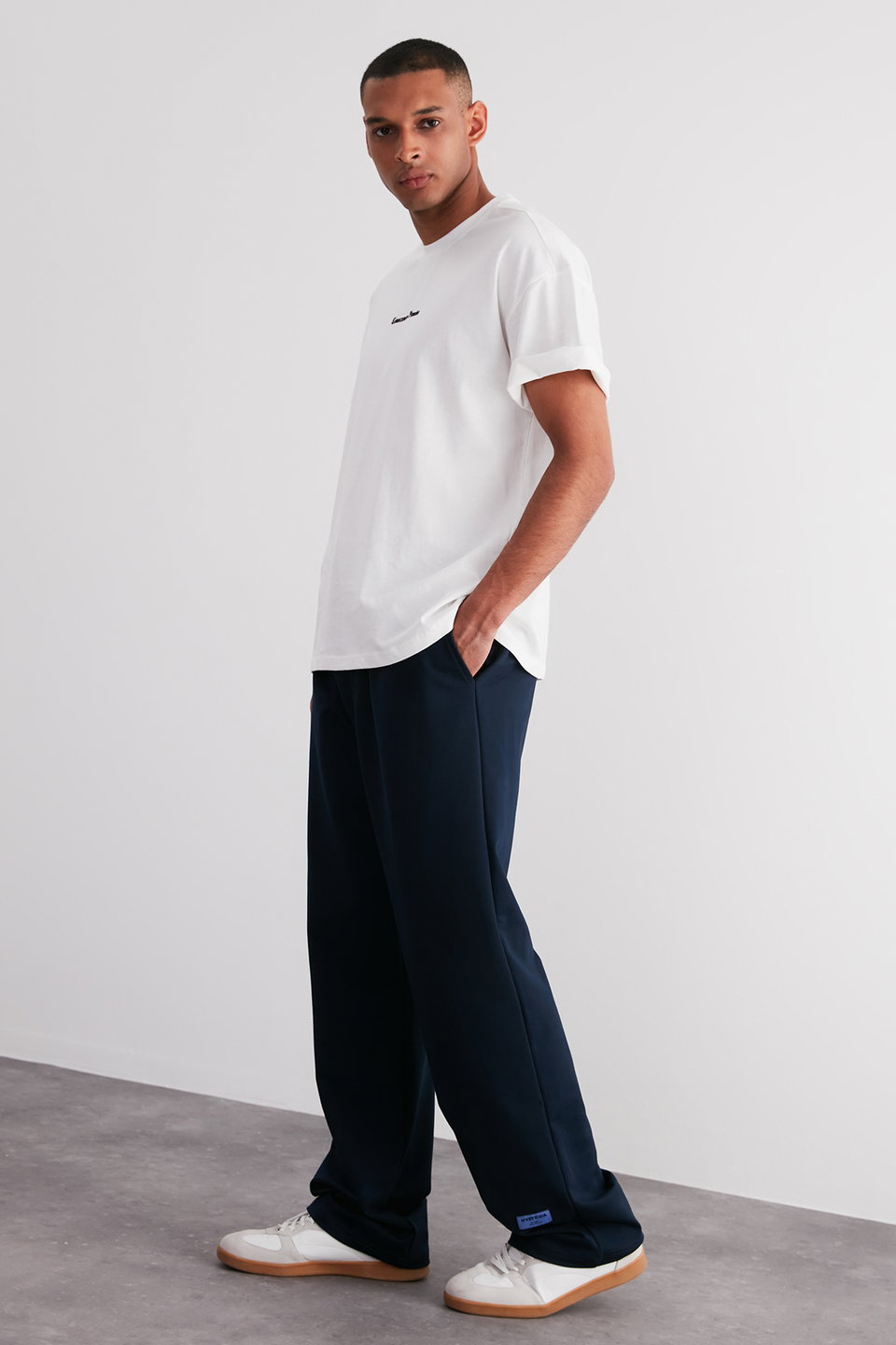 Oversize/Relaxed Fit Elastic Waist Sweatpants with Label TMNSS24EA00006
