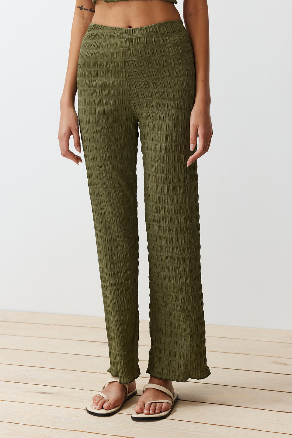 Textured Regular/Normal Cut Zero Sleeve Flexible Knitted Blouse Trousers Bottom-Top Set TWOSS24AU00032