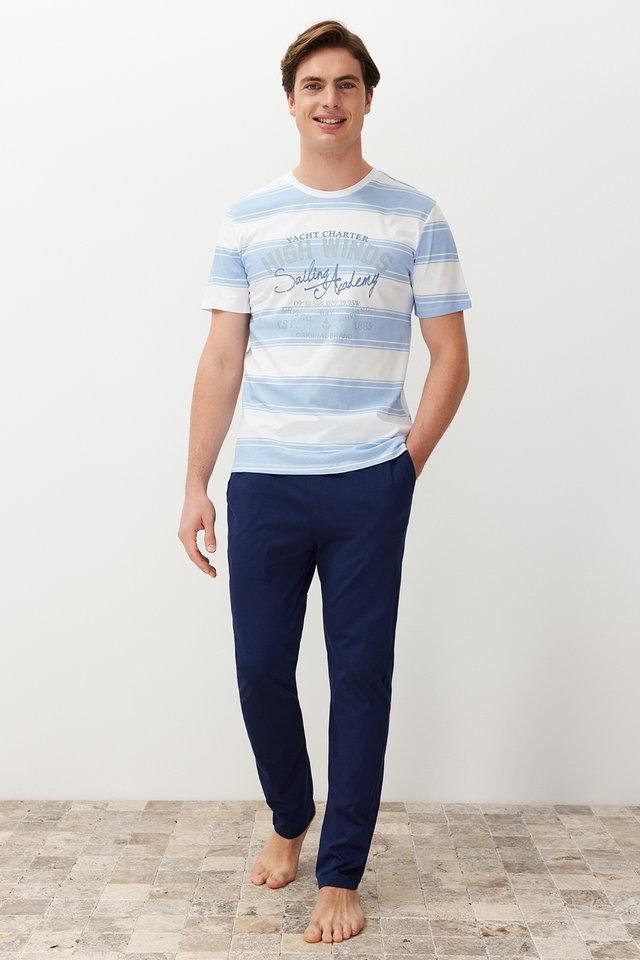 Sleepwear & loungewear