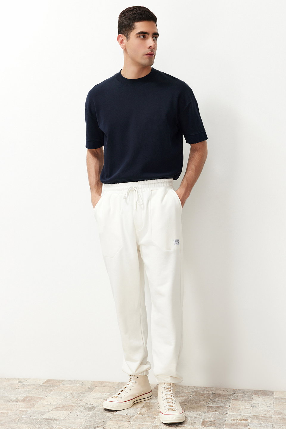 Regular Fit Label Appliqued Pockets Stitched Sweatpants TMNSS23EA00010