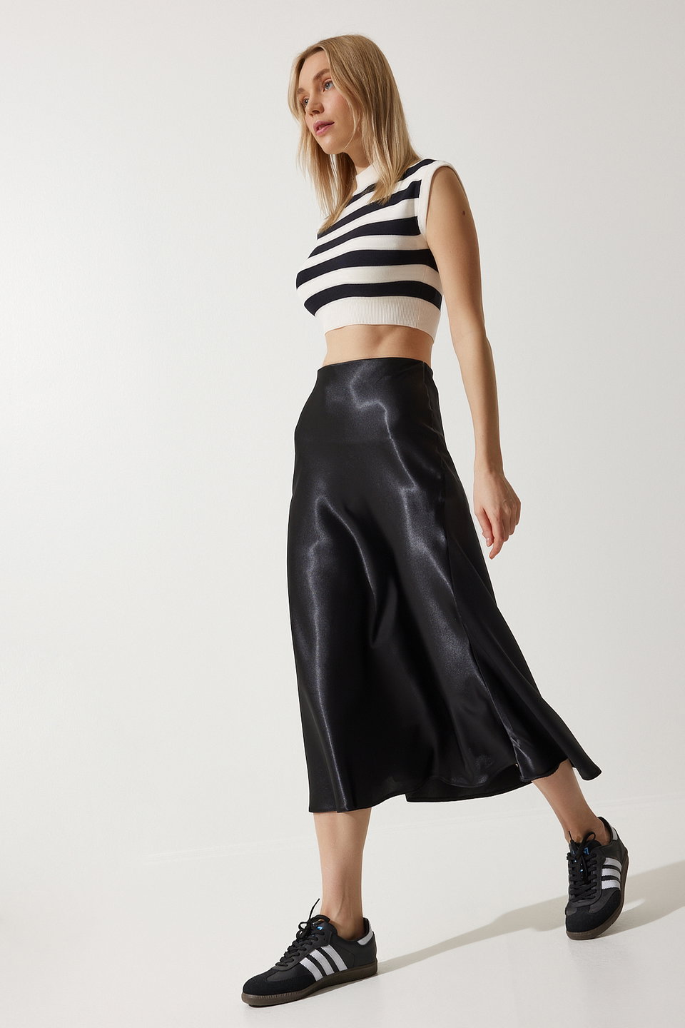 Women's Satin Finished Skirt DD01144