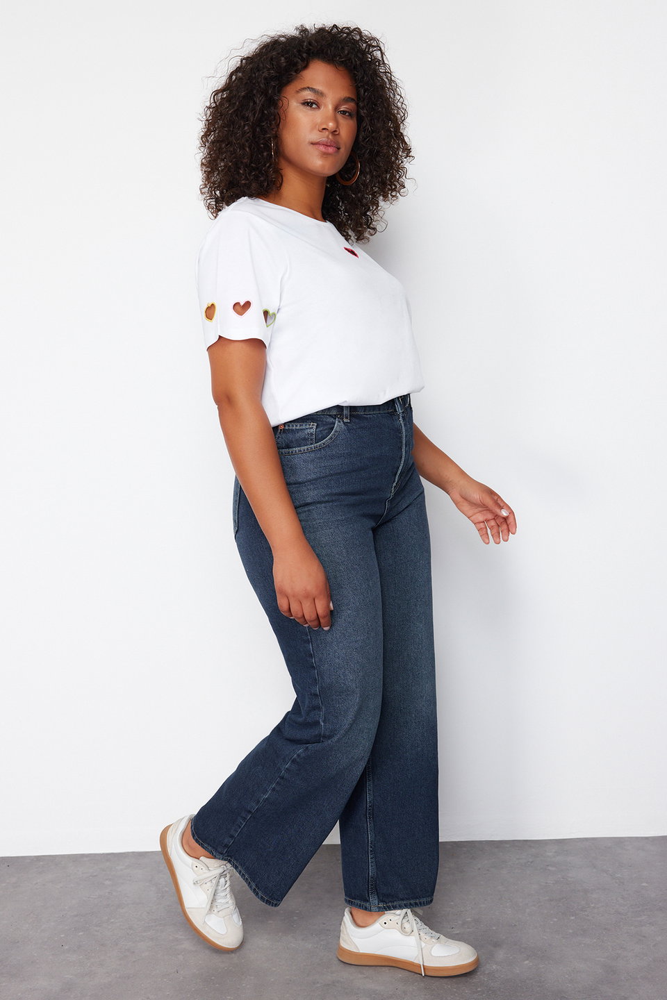 High Waist Faded Effect Vintage Wash Wide Leg Plus Size Wide Leg Jeans TBBSS24CJ00050