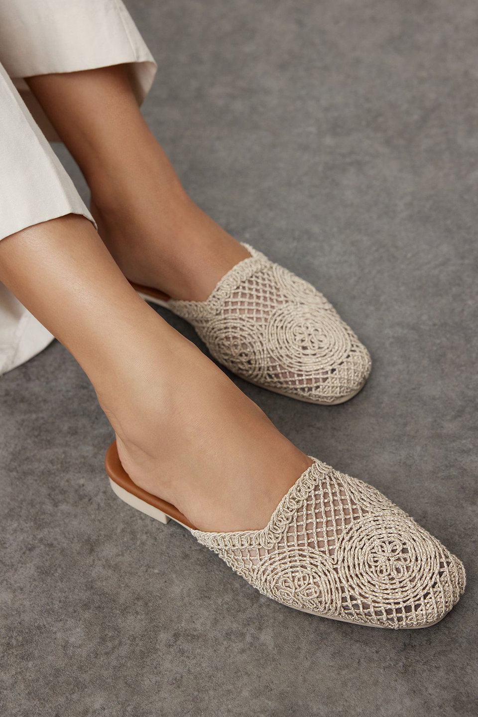 Closed Front Knit Detailed Women's Mule Slippers TAKSS24TE00000