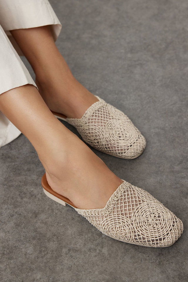 Beige - Beige Closed Front Knit Detailed Women's Mule Slippers TAKSS24TE00000