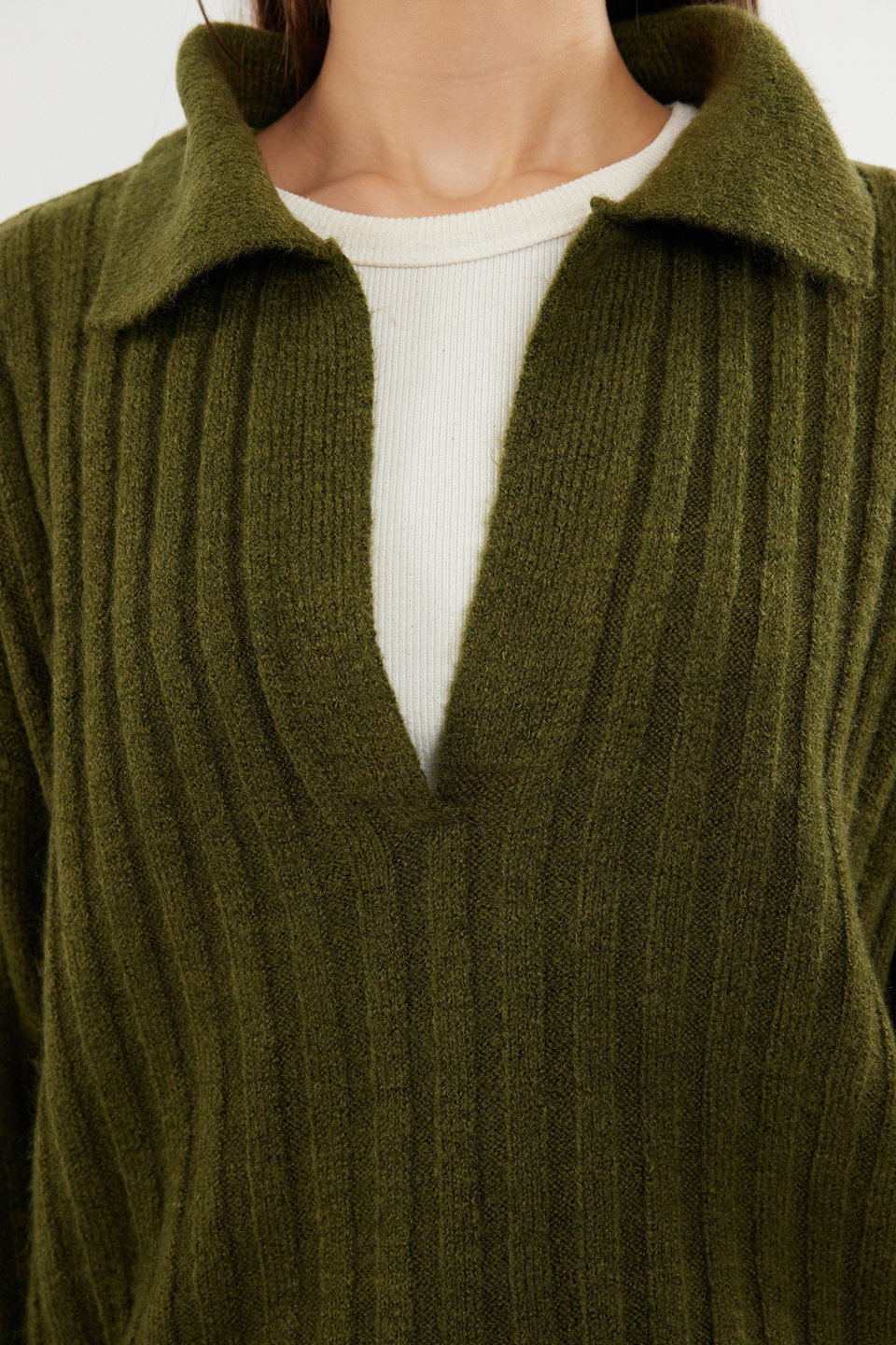 Soft Textured Polo Neck Knitwear Sweater TWOAW24KZ00678