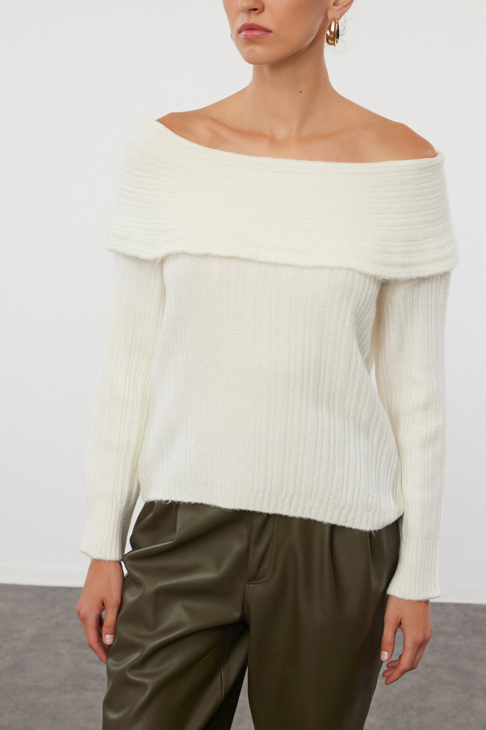 Plum Soft Textured Carmen Collar Knitwear Sweater TWOAW25KZ00076