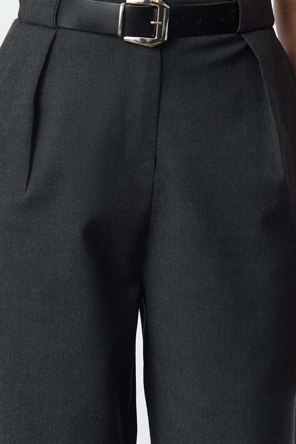 Belted Straight Cut Trousers TWOAW25PL00046