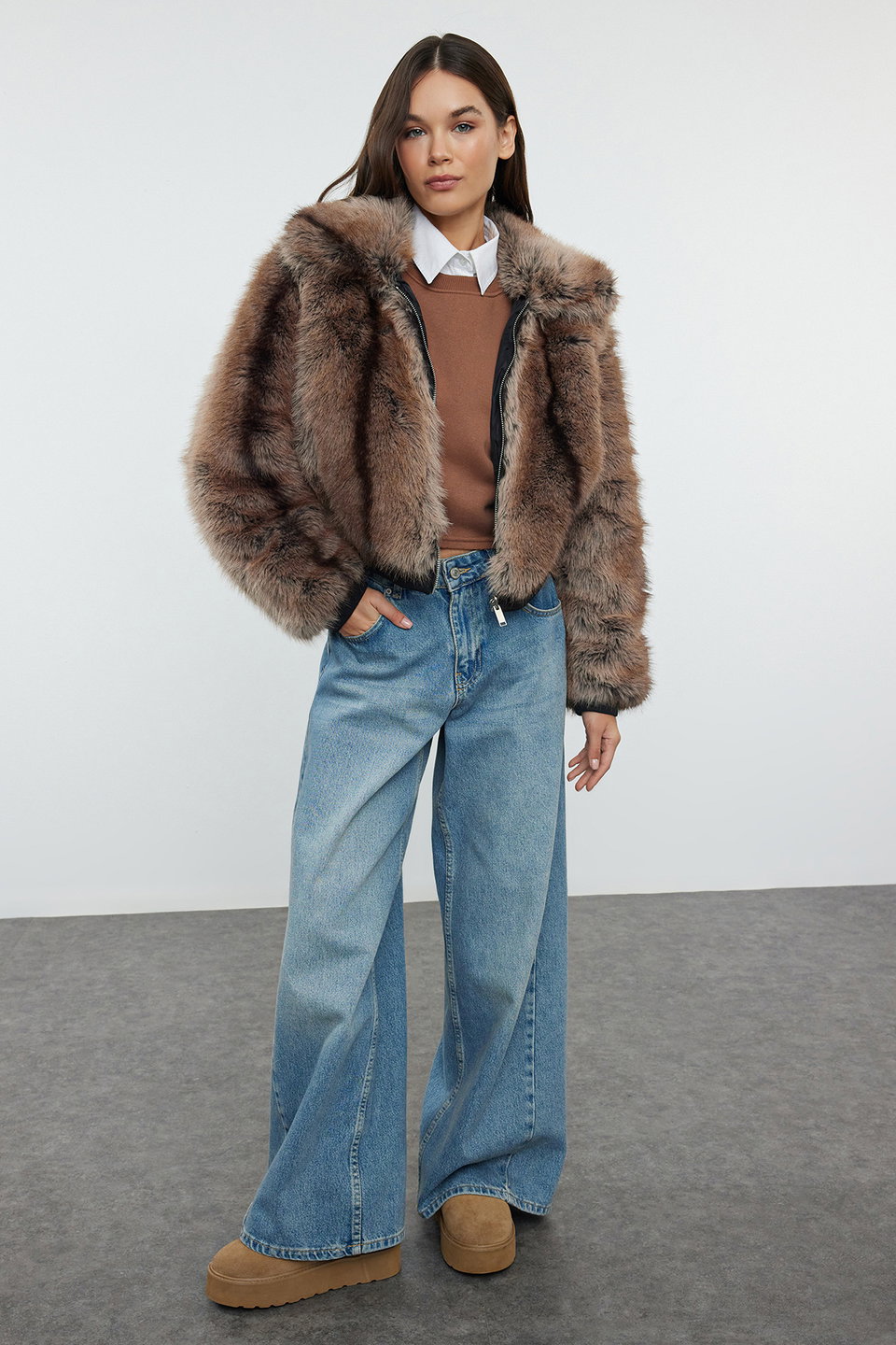 Oversize Molded Elastic Detailed Bomber Fur Coat TWOAW25MO00038
