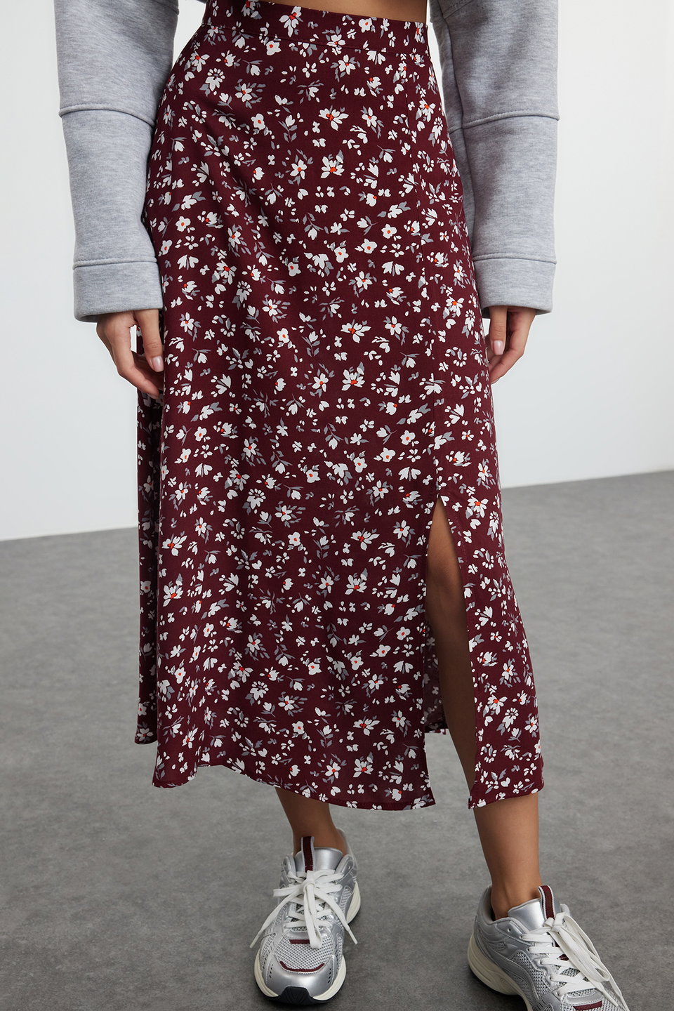 Tile Slit Detailed Floral Patterned Viscose Fabric Midi Length Woven Skirt TWOSS20ET0230