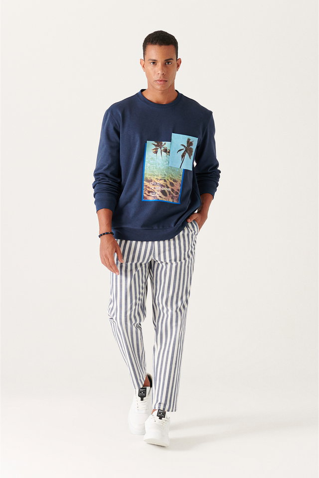 White-Navy Blue - Men's White-Navy Blue Wide Striped Relaxed Fit Trousers A21y3014