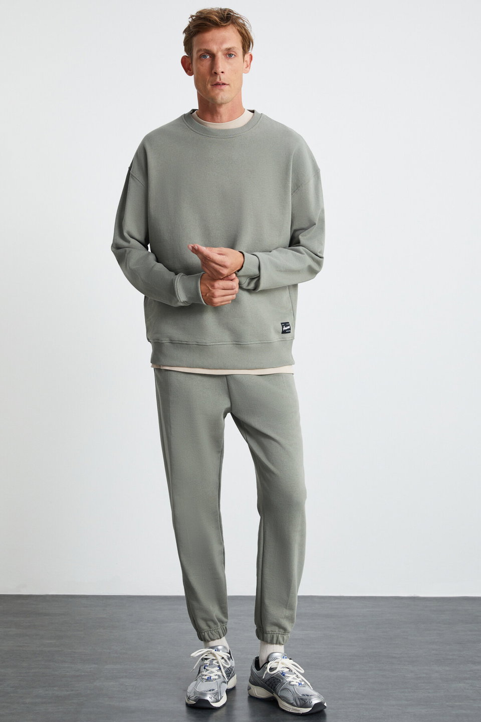 Eİ Men's 3 Yarn Raised Regular Fit Round Neck Elastic Leg Tracksuit Set