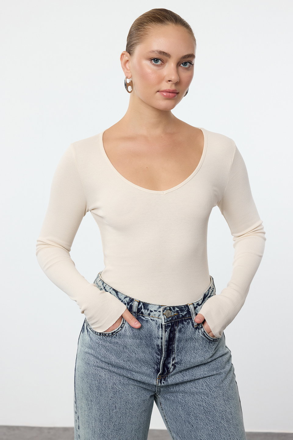 2-Pack V-Neck Fitted Cotton Stretchy Knitted Blouse TWOAW24BZ00068