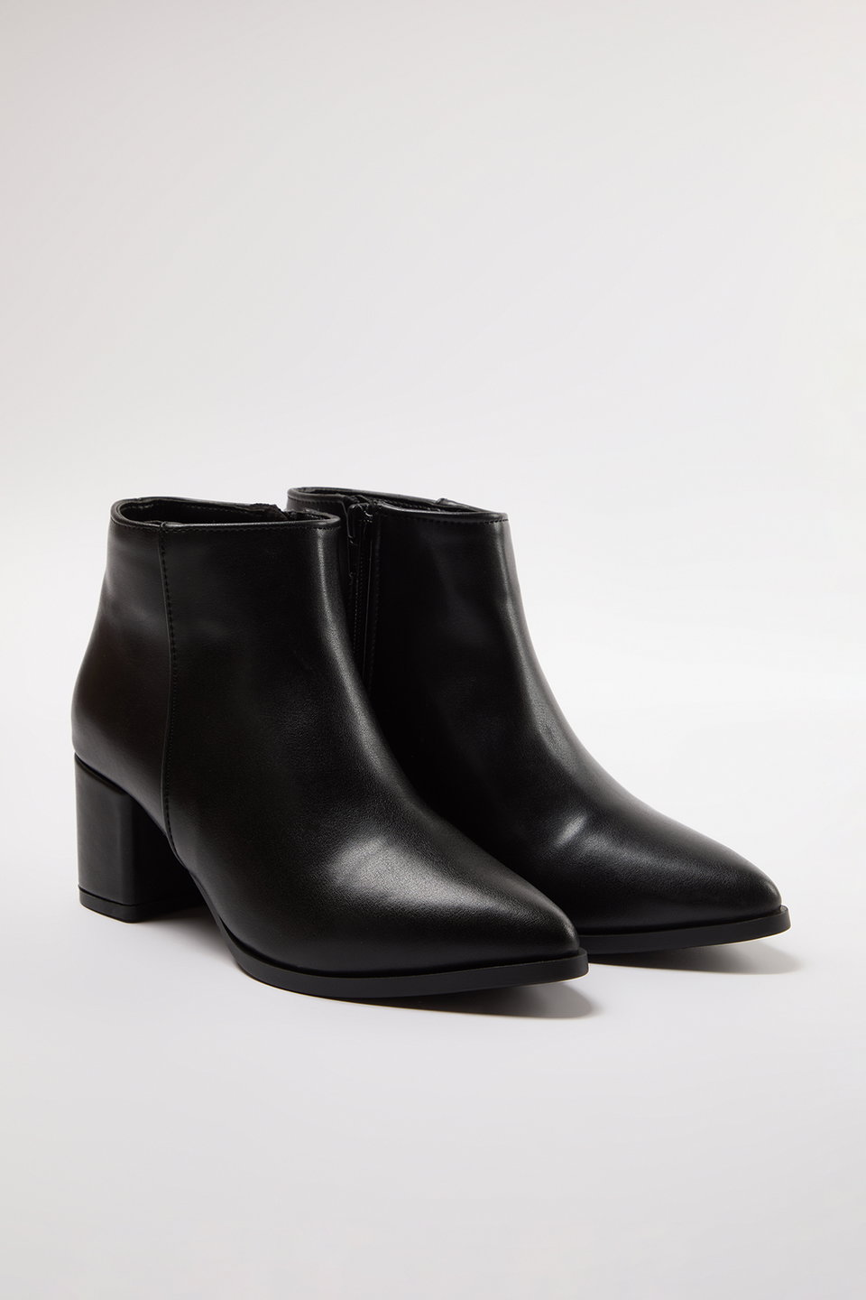 Zippered Block Heel Women's Ankle Boots TAKAW25BO00010