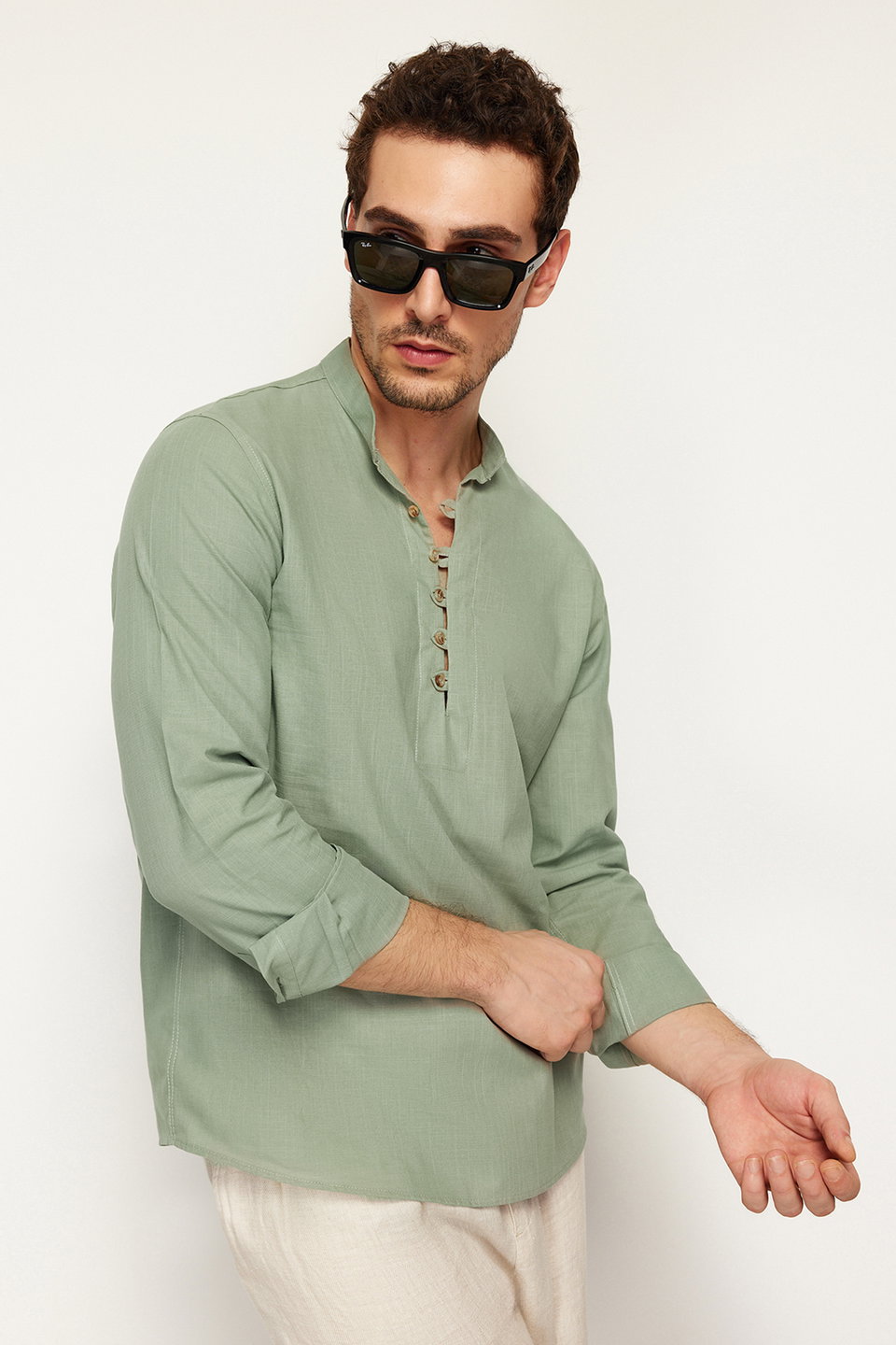 Slim Fit Half-Place Button-Up Collar New Shirt TMNSS20GO0097
