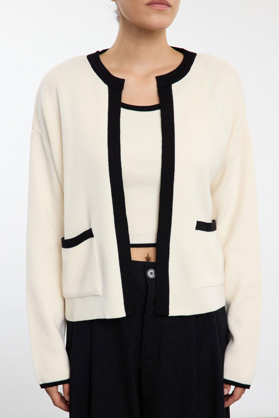 Color Block Knitwear 2-Piece Blouse-Cardigan Set TWOAW25HI00058