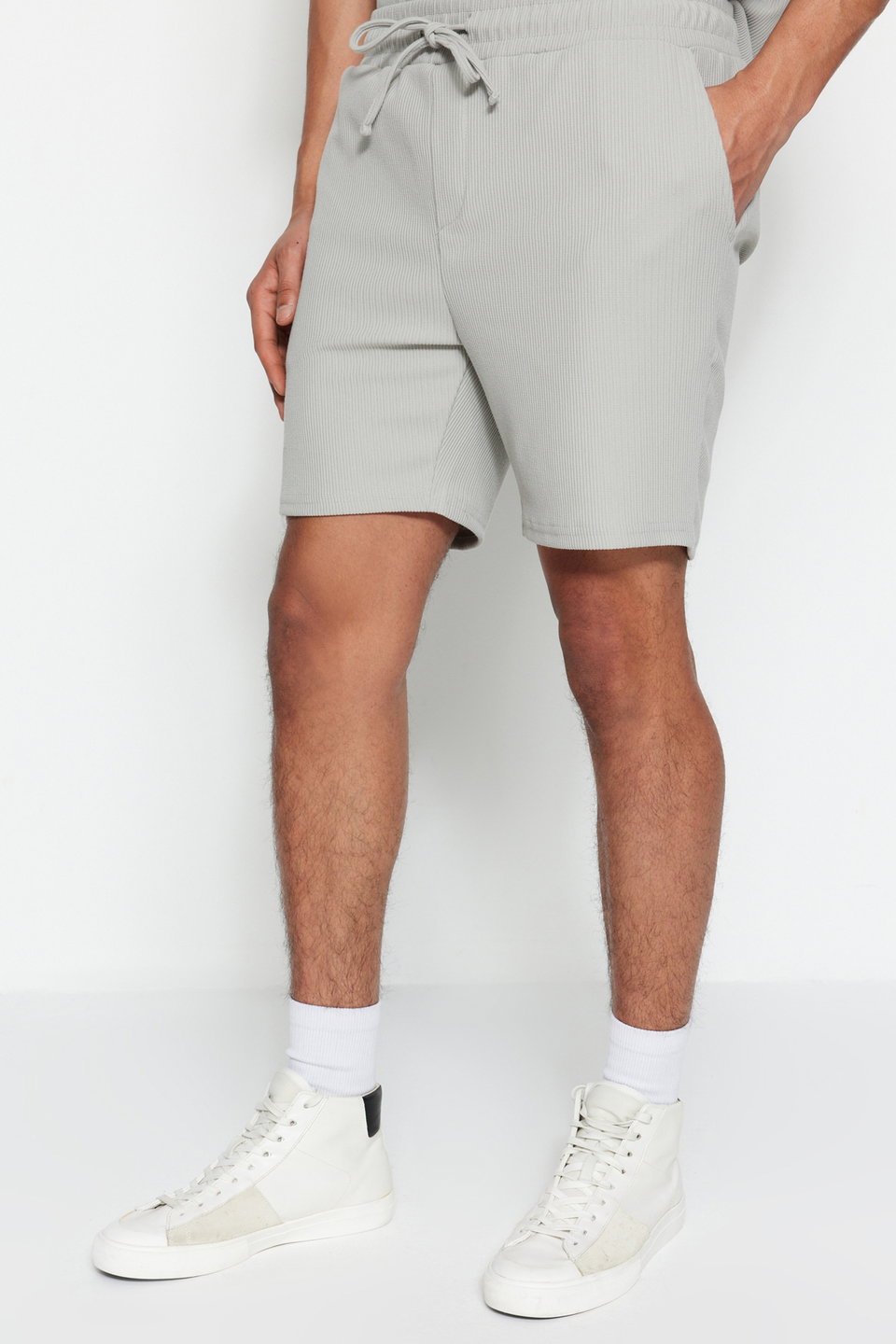 Regular Cut Medium Length Corded Textured Shorts TMNSS23SR00039