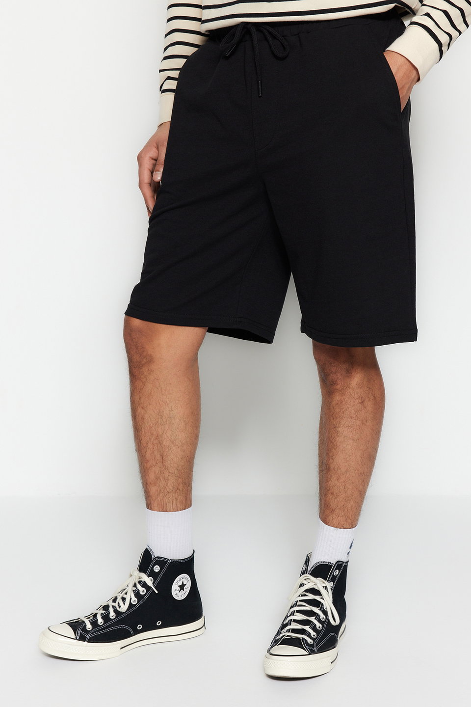 Basic Oversize/Wide Cut Elastic Waist Lace-Up Shorts TMNSS22SR0257