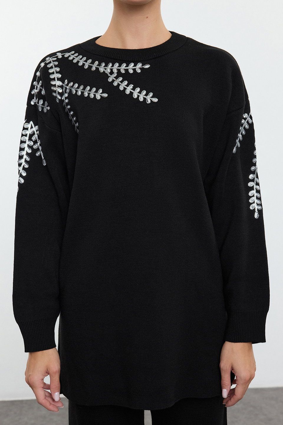 Sequin Embroidered Knitwear Bottom-Top Set TCTAW25US00090
