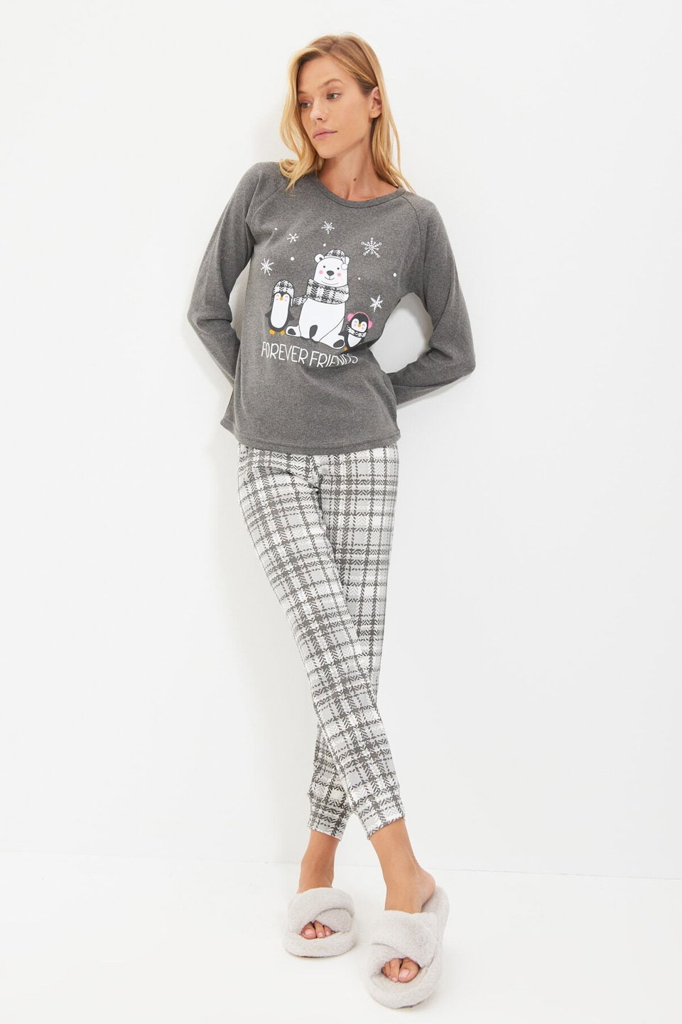 Soft Knitted Pajama Set with Smoked Bear and Penguin Print Plaid THMAW22PT0395