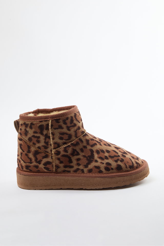 Very colorful - Leopard Patterned Fur Lined Round Toe Flatform Heeled Women's Boots TAKAW25BO00029