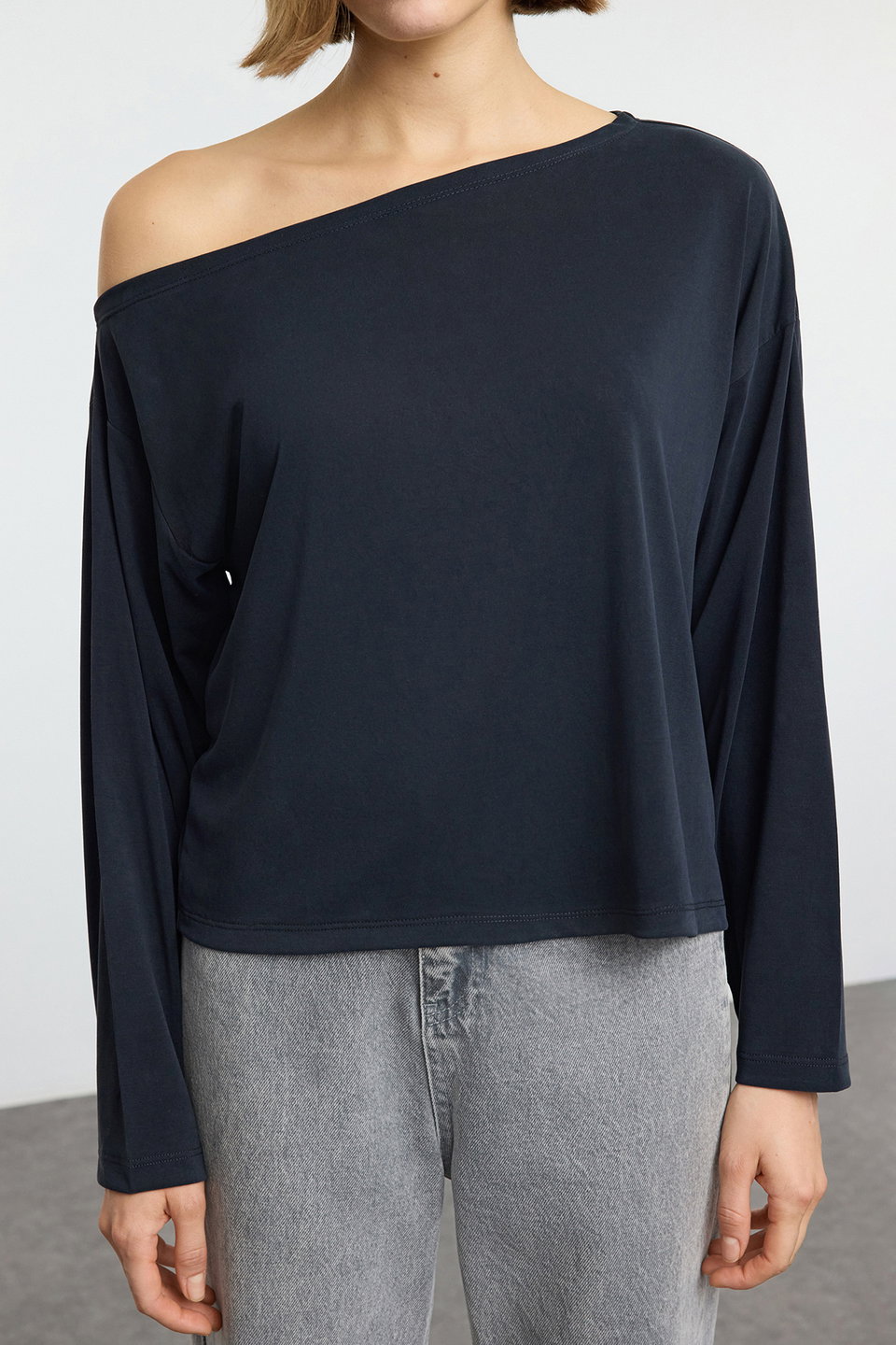 More Sustainable Modal Boat Neck Relaxed/Casual Cut Knitted Blouse Twoaw25Bz00282