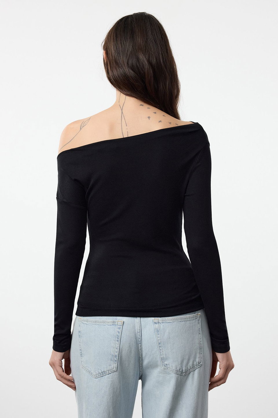 Plain Premium Soft Fabric Fitted/Fits the Body Boat Neck Knitted Blouse TWOAW24BZ00227