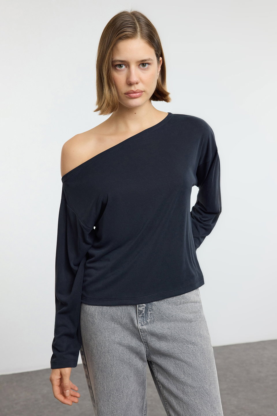More Sustainable Modal Boat Neck Relaxed/Casual Cut Knitted Blouse Twoaw25Bz00282