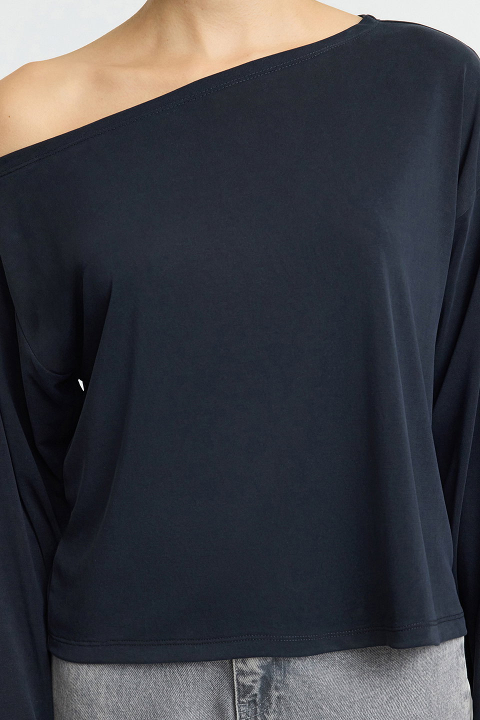 More Sustainable Modal Boat Neck Relaxed/Casual Cut Knitted Blouse Twoaw25Bz00282
