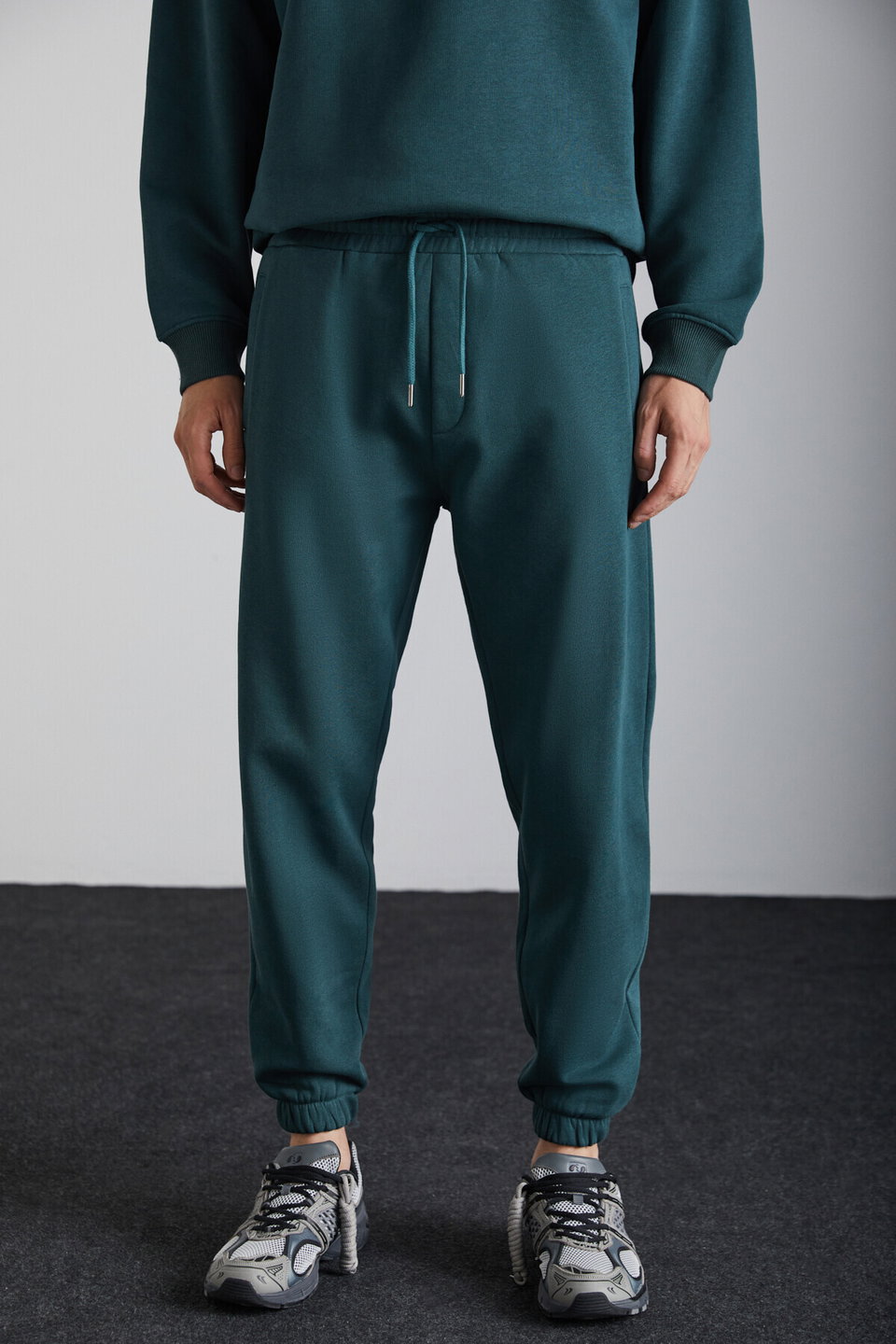 Kyoto Men's Organic Cotton Fleece Lined Wide Leg Elastic Jogger Sweatpants