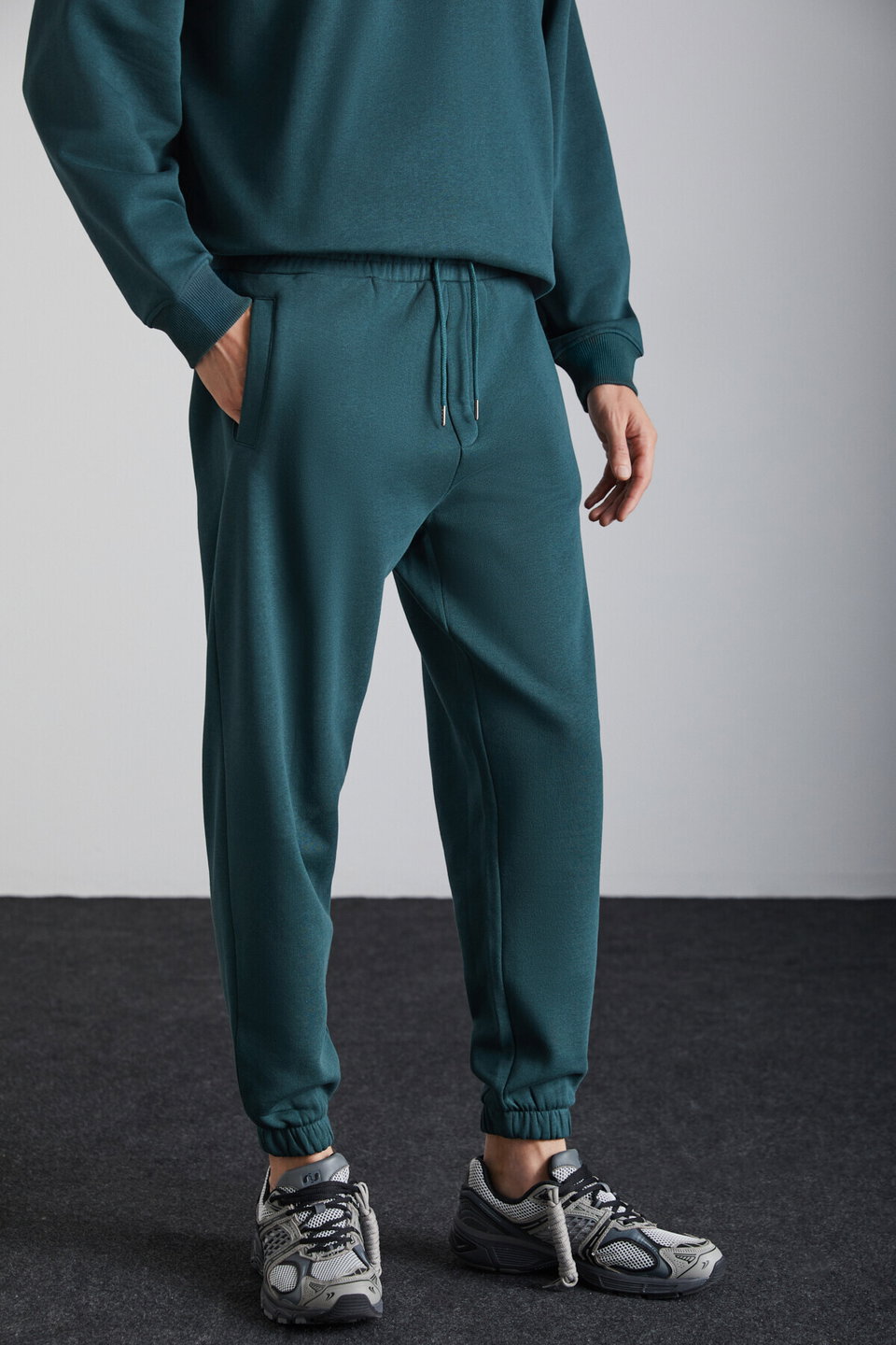 Kyoto Men's Organic Cotton Fleece Lined Wide Leg Elastic Jogger Sweatpants