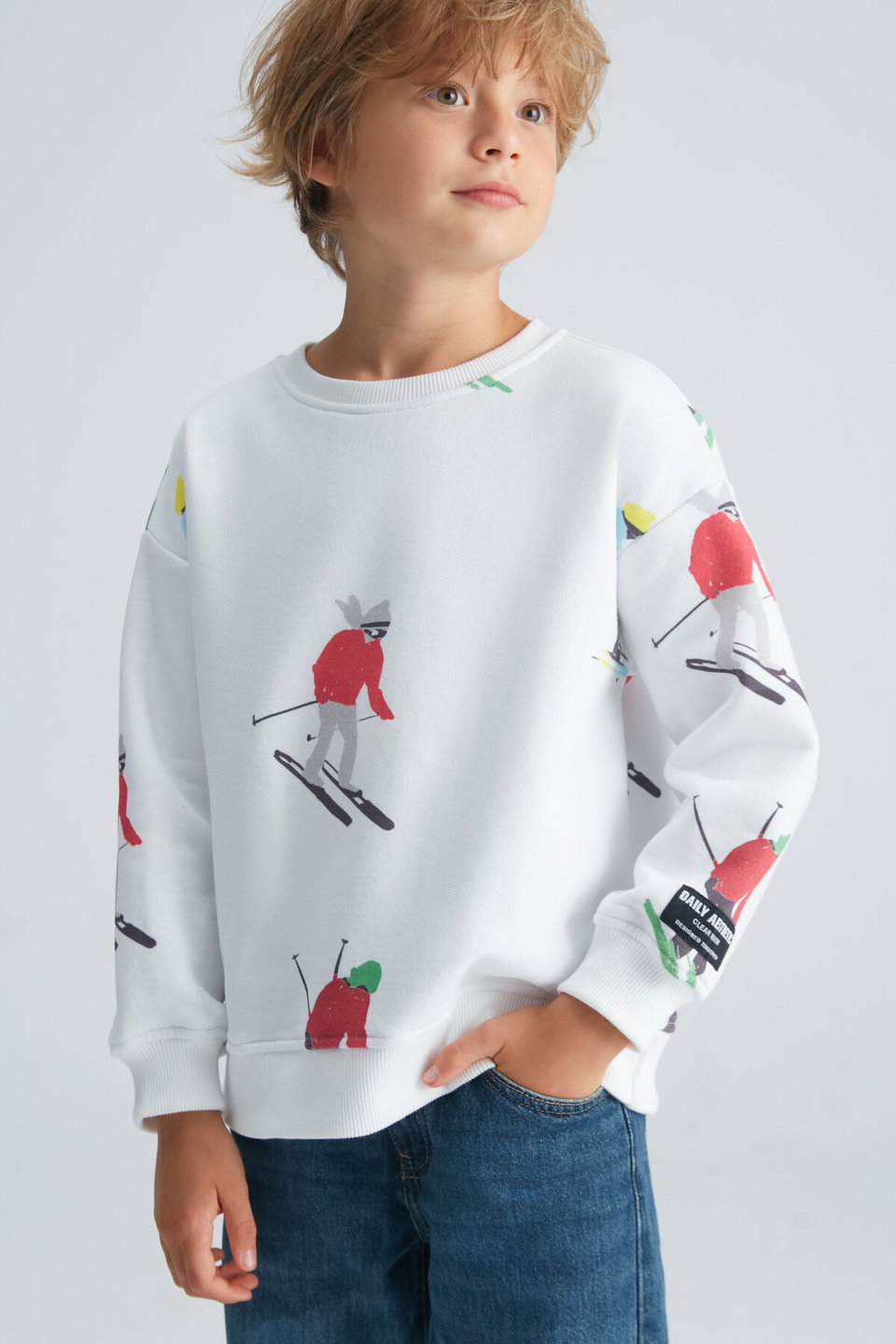 Trendon Boy's 3-Thread Raised Print Detailed Round Neck Sweatshirt