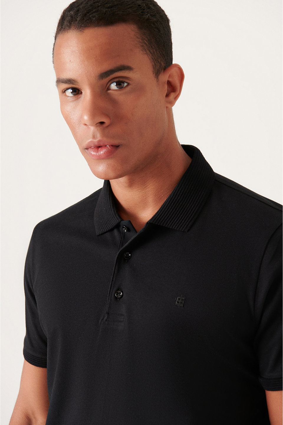 Men's 3 Button 100% Egyptian Cotton Polo Neck Regular Fit T-Shirt B001027