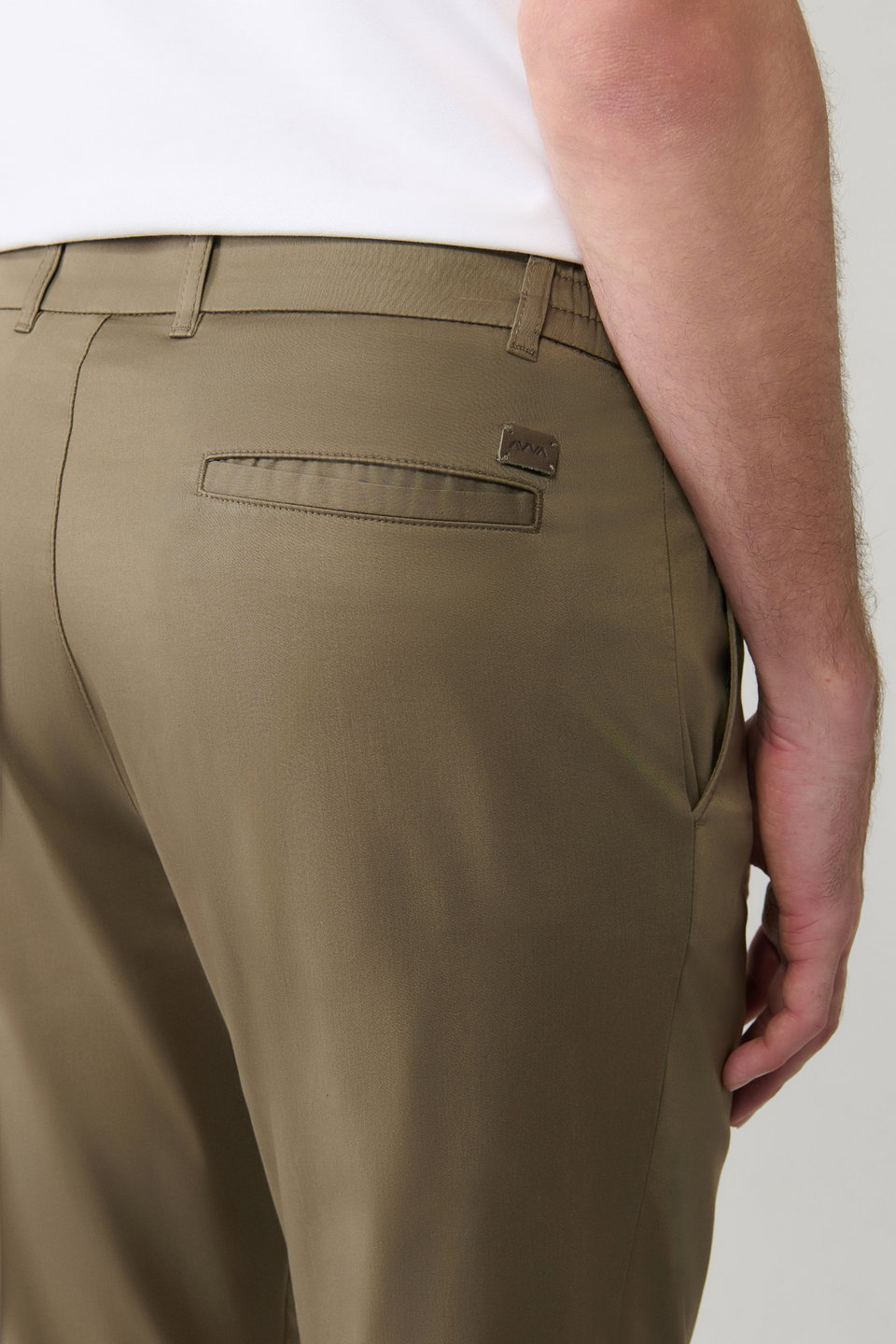 Men's Cotton Classic Waist Relaxed Fit Trousers A41Y3037