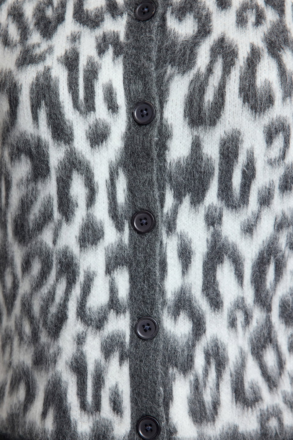 Leopard Patterned Knitted Cardigan TWOAW25HI00378