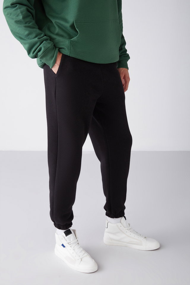 Inside Men's Regular Fit Soft Fabric Black Elastic Waist Sweatpants