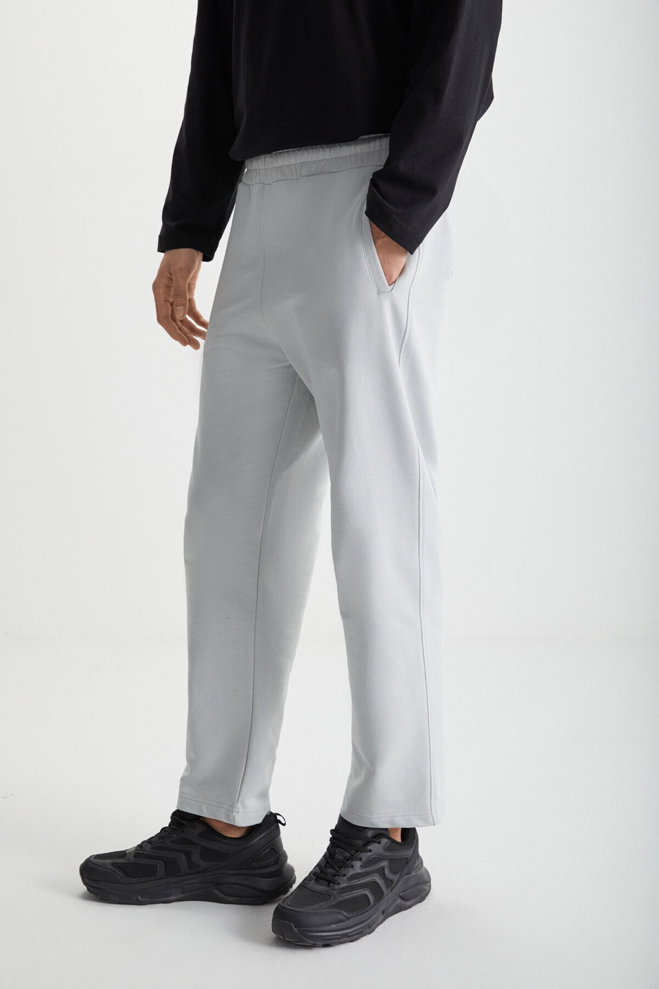 Bryce Men's Relaxed Fit Comfortable Cut Elastic Waist Premium Fabric Sweatpants