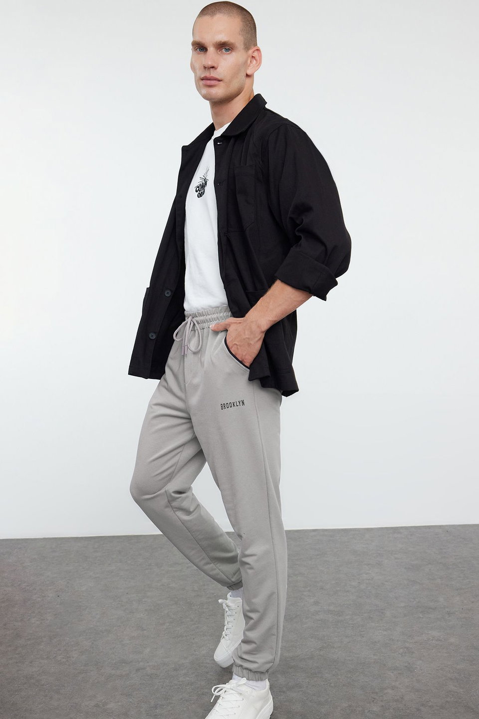 Regular Fit Printed Elastic Leg Sweatpants TMNSS22EA0121