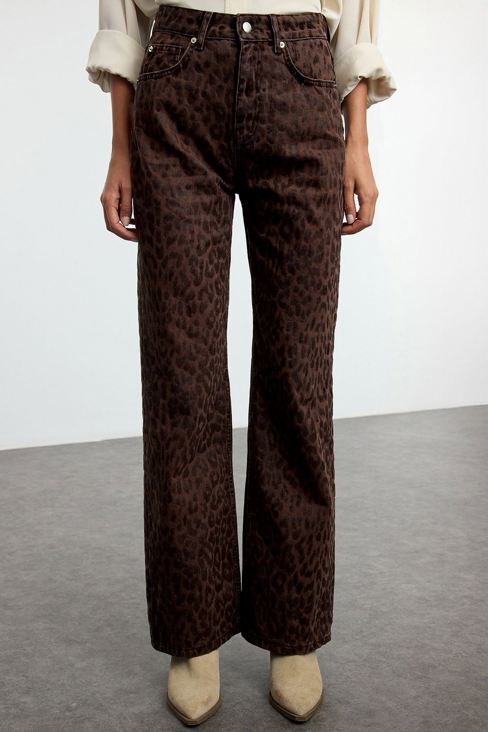 Suede Look Leopard Patterned High Waist Wide Leg Jeans TWOAW25JE00394