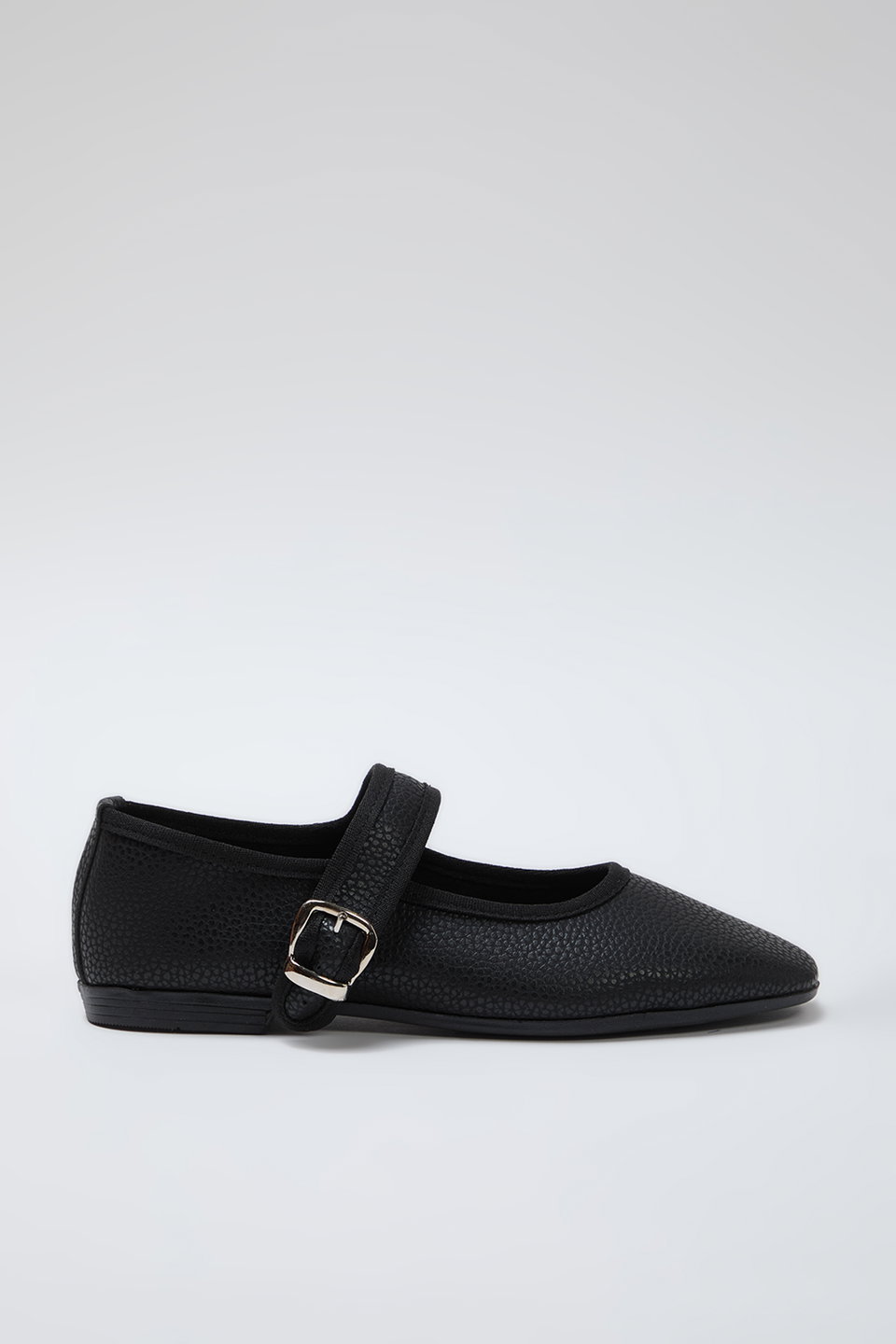 Textured Mary Jane Buckled Women's Almond Toe Ballerinas TAXSS25BE00001