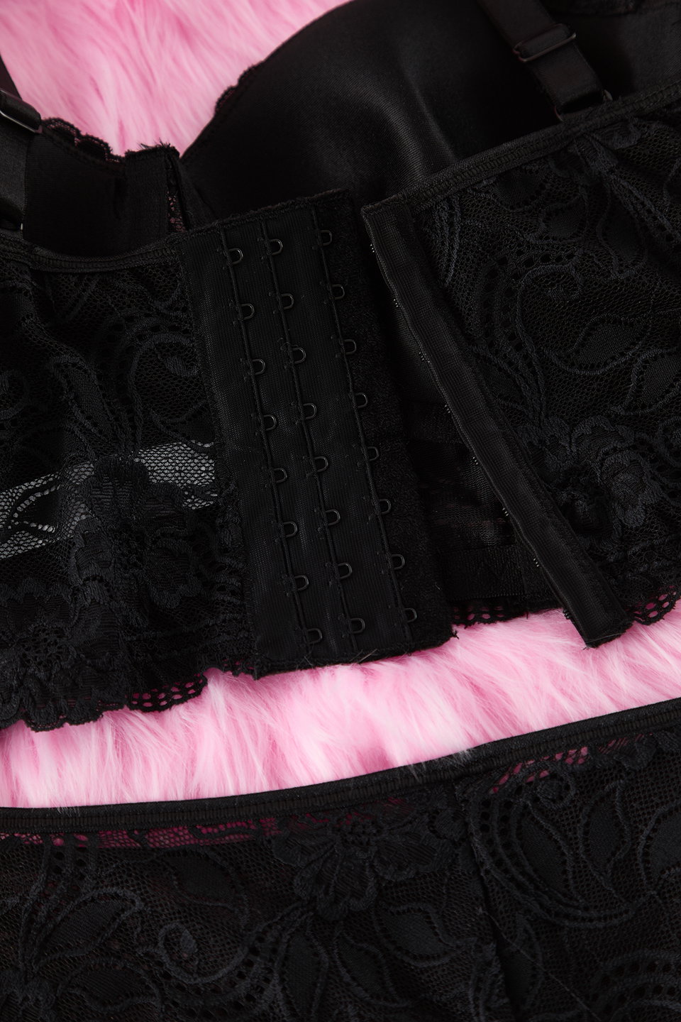Underwire Lace Fixed Cup Plus Size Bra & Panty Lingerie Set Tbbss25Dg00002